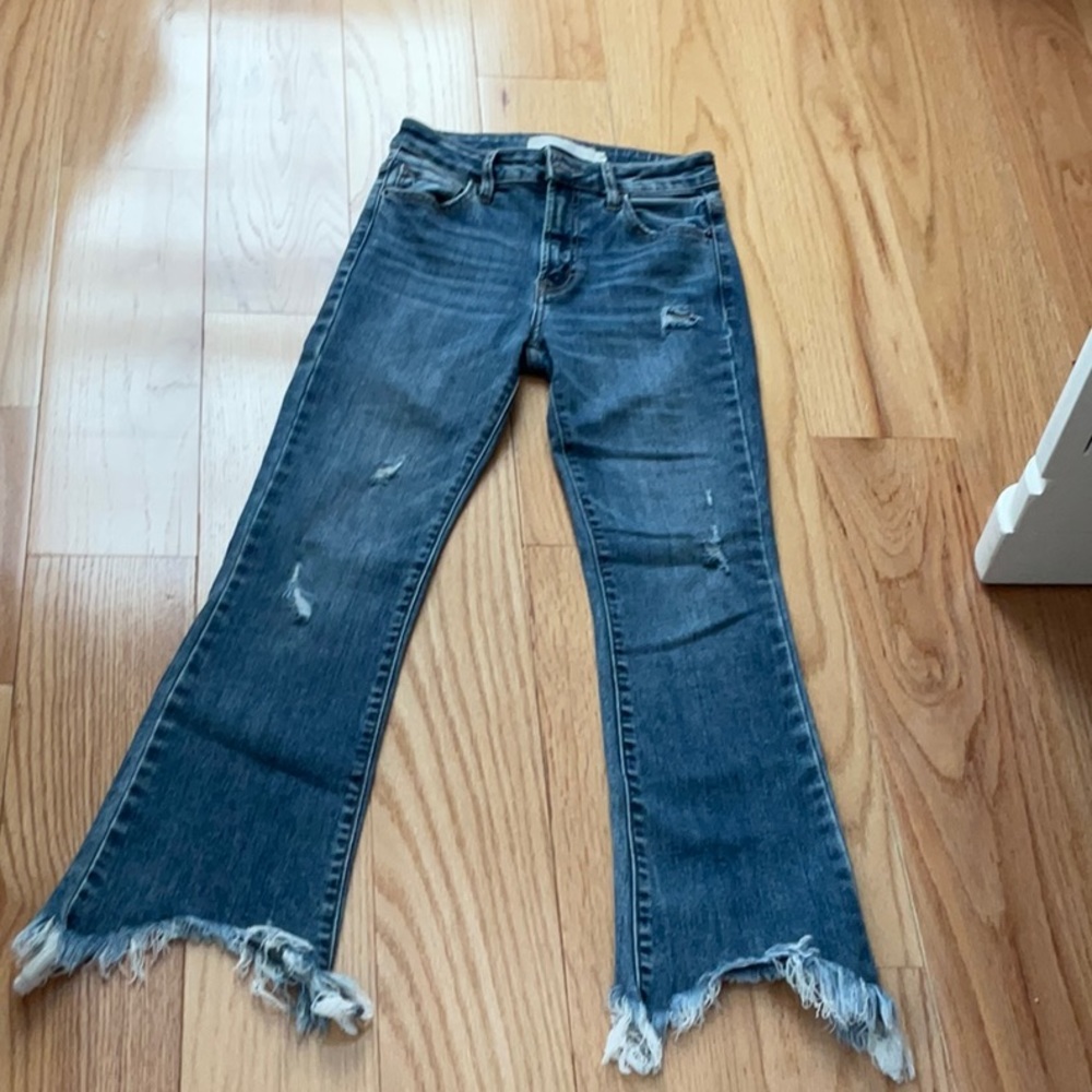 Hidden size 24 midrise distressed jeans
